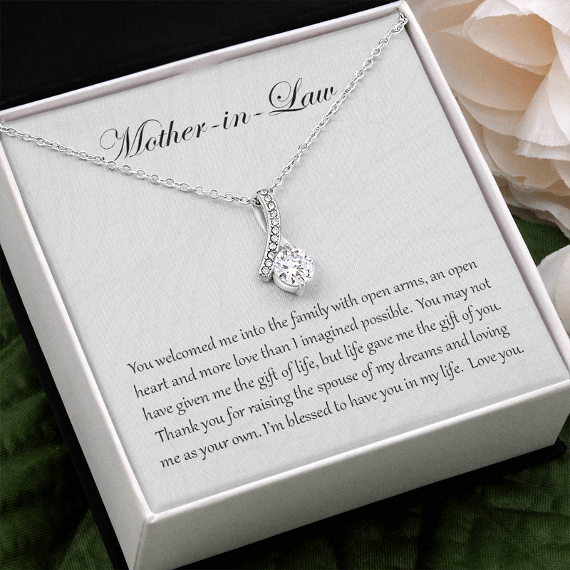 Alluring Beauty Necklace for Mother-in-Law