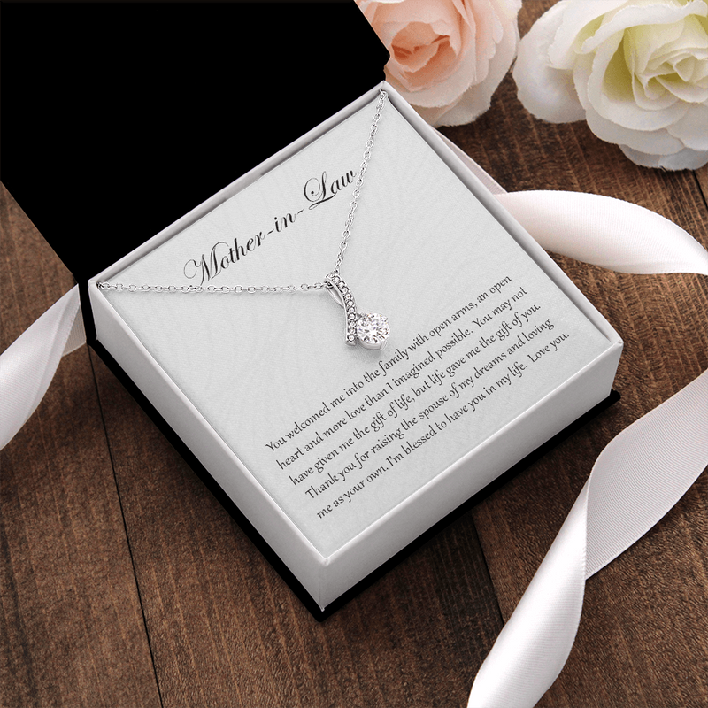 Alluring Beauty Necklace for Mother-in-Law