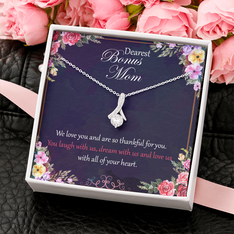 Alluring Beauty Necklace for Bonus Mom