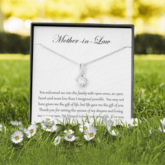 Alluring Beauty Necklace for Mother-in-Law