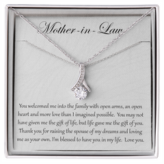 Alluring Beauty Necklace for Mother-in-Law