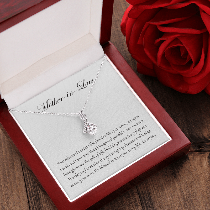 Alluring Beauty Necklace for Mother-in-Law